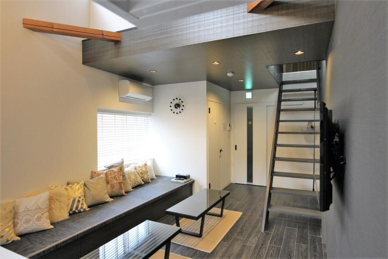 Sekai Hotel Nishikujyo Ōsaka Exterior foto