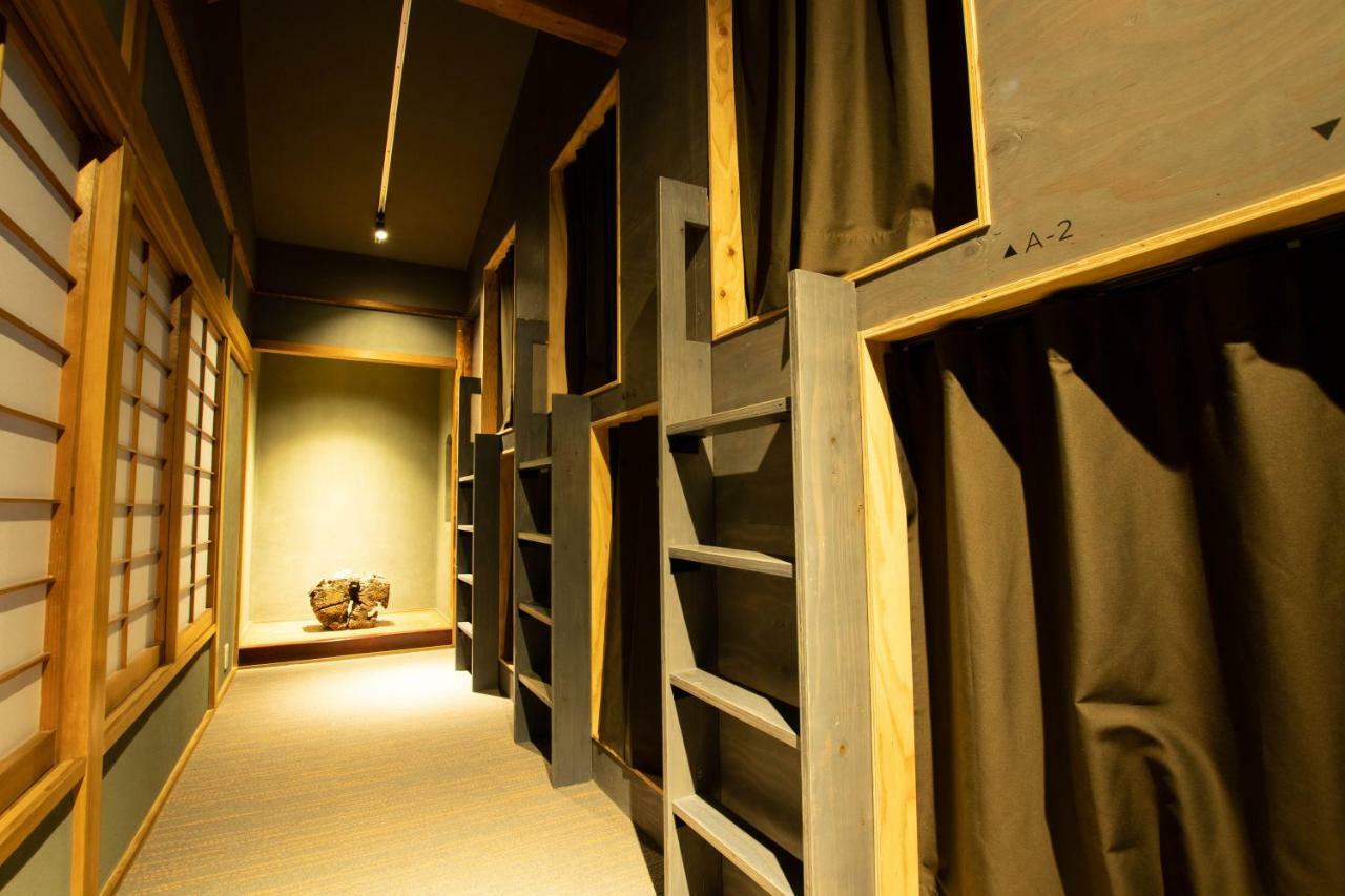 Sekai Hotel Nishikujyo Ōsaka Exterior foto