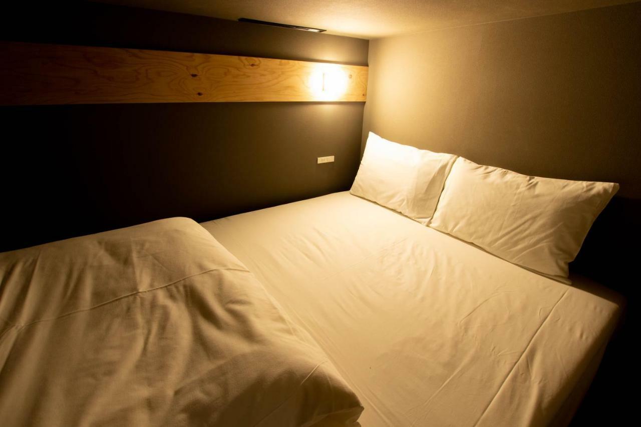 Sekai Hotel Nishikujyo Ōsaka Exterior foto